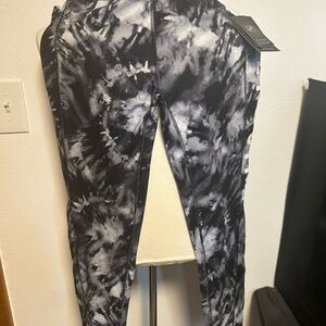 Pittsburgh Penguins Black and White Tie-Dye Leggings Size L NWT